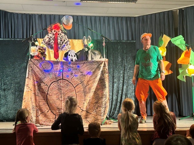 Die letzte Szene "Die Bremer Stadtmusikanten" Kindertheater 13.09.